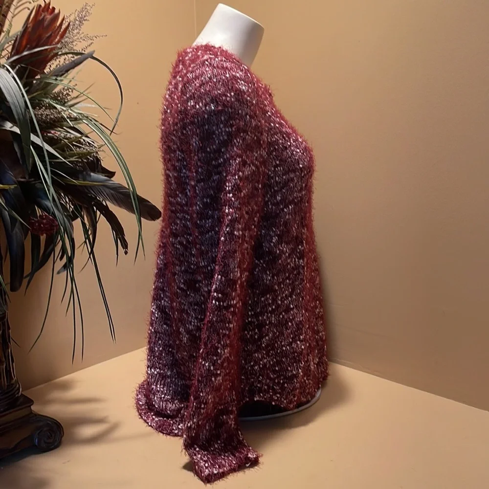 New Directions LS Large Sweater - Picture 6 of 7
